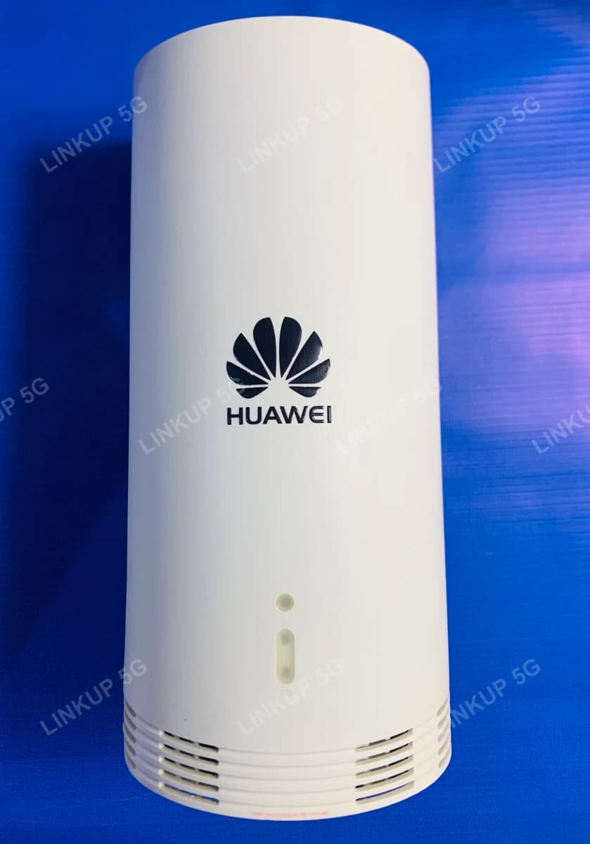 Huawei N5368X front view showing the Huawei logo and status light
